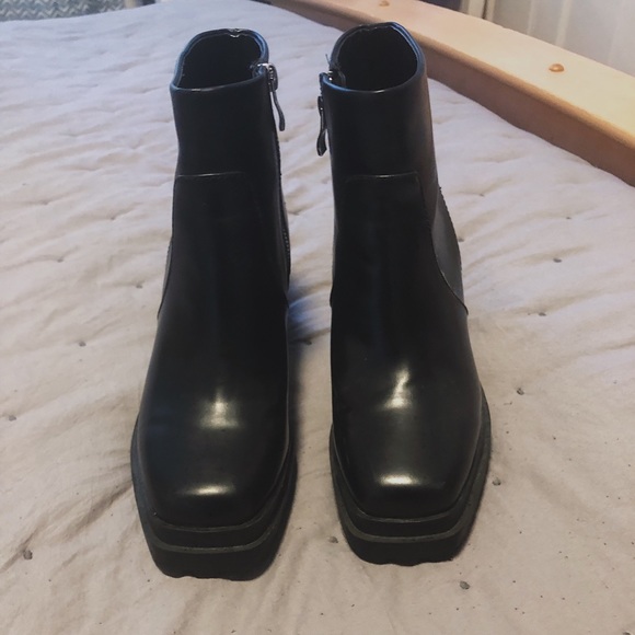 Zara Shoes - Zara Platform Boots